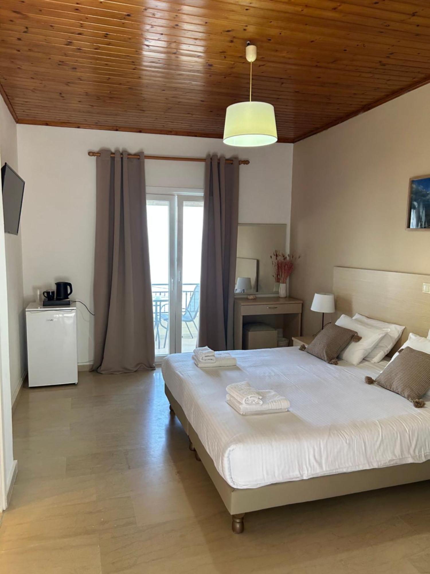 Akrogiali Rooms ブカリ エクステリア 写真